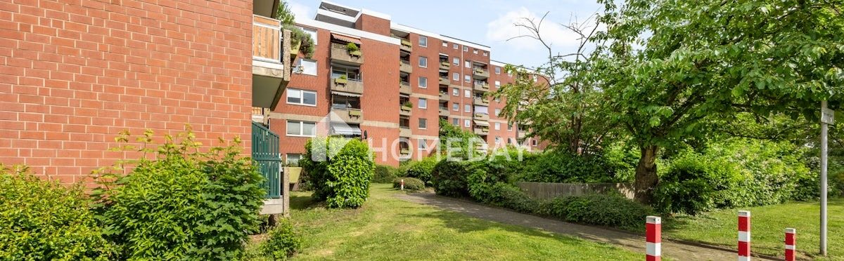Sofort Bezugsbereit - Tiefgaragenstellplatz und großer Balkon