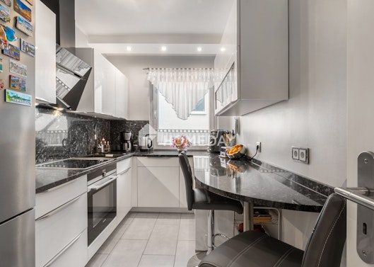 Gepflegte 3-Zimmer-Wohnung mit Balkon, moderner Ausstattung und Einbauküche