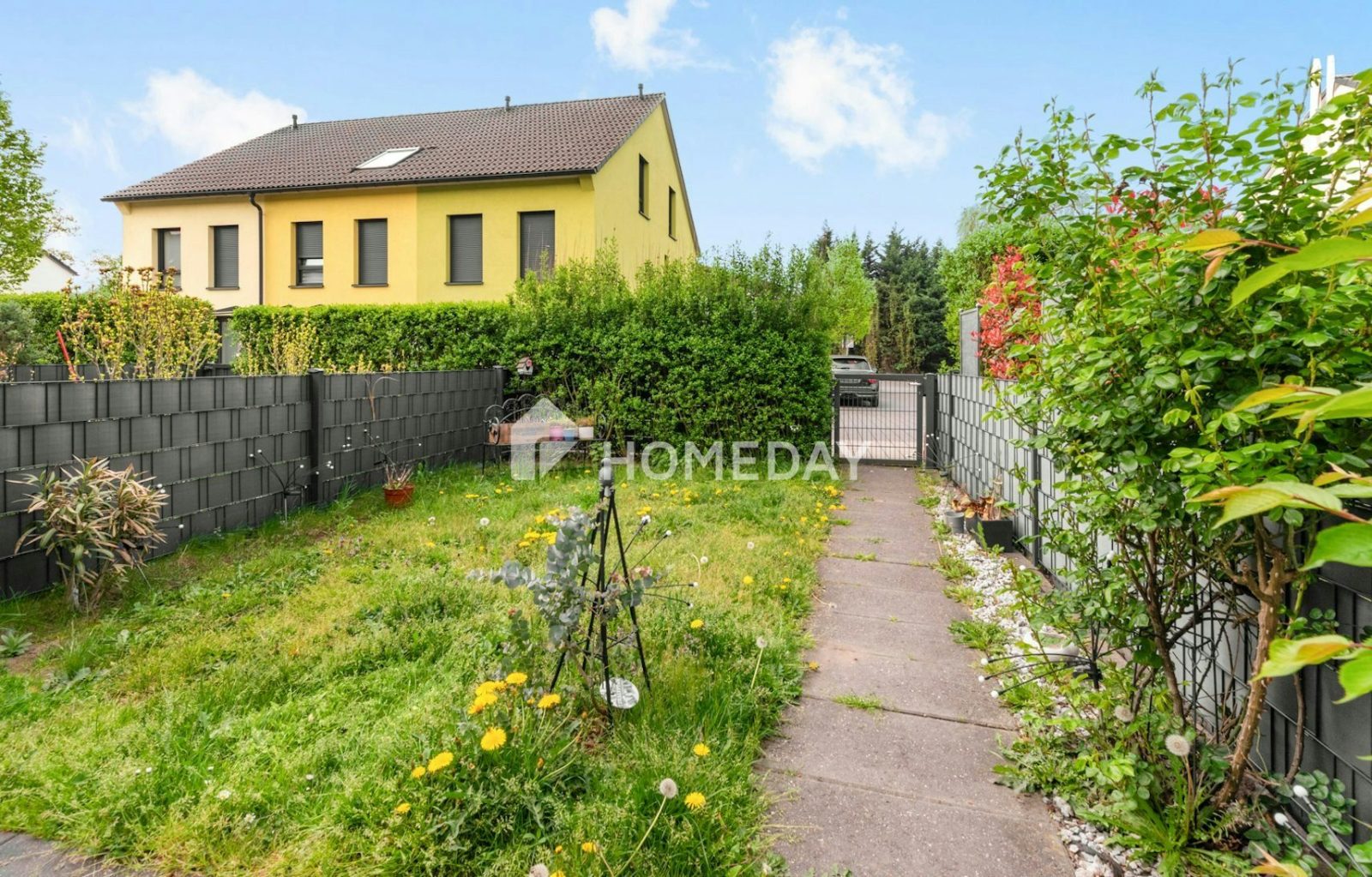 Moderne Wohnqualität mit Stil – Hochwertiges Reihenhaus mit Garten in familienfreundlicher Lage