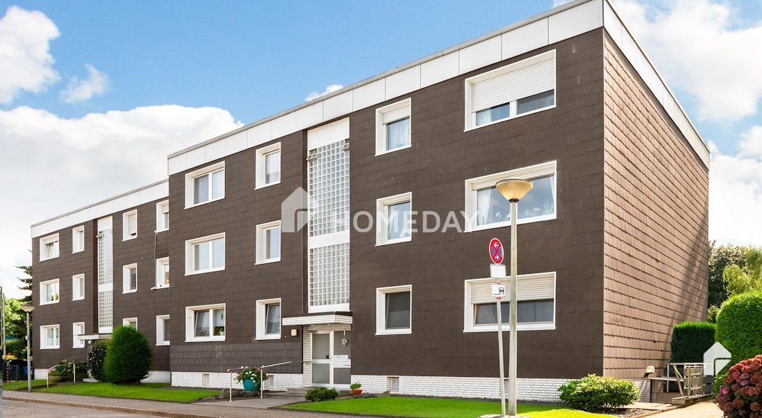 Erbbaurecht: Gut geschnittene 3- Zimmer-Wohnung mit Loggia in ruhiger Lage