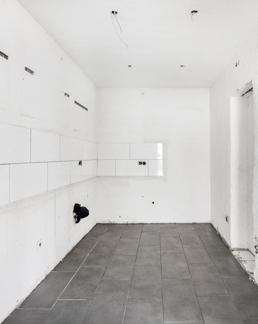 Lichtdurchflutete Dreizimmerwohnung mit Garten, Terrasse und Stellplatz in ruhiger Lage