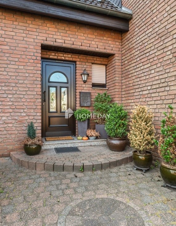 Einziehen und Wohlfühlen! Stetig modernisiertes Reihenhaus toller Ausstattung in idealer Lage