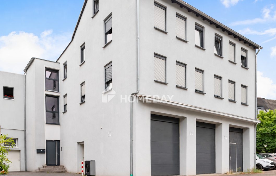 Einzigartige Kapitalanlage! Ensemble aus Wohn- und Geschäftshäusern verteilt auf zwei Gebäude